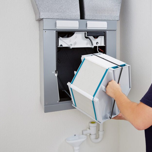 Plokštelinis ENTALPINIS rekuperatorius Zehnder ComfoAir 180 ERV su VALDYMO PULTU ir DN125 adapterių komplektu